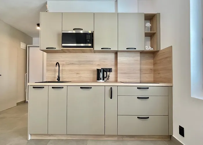 Carina - Private - Bsr - 1 דירה *